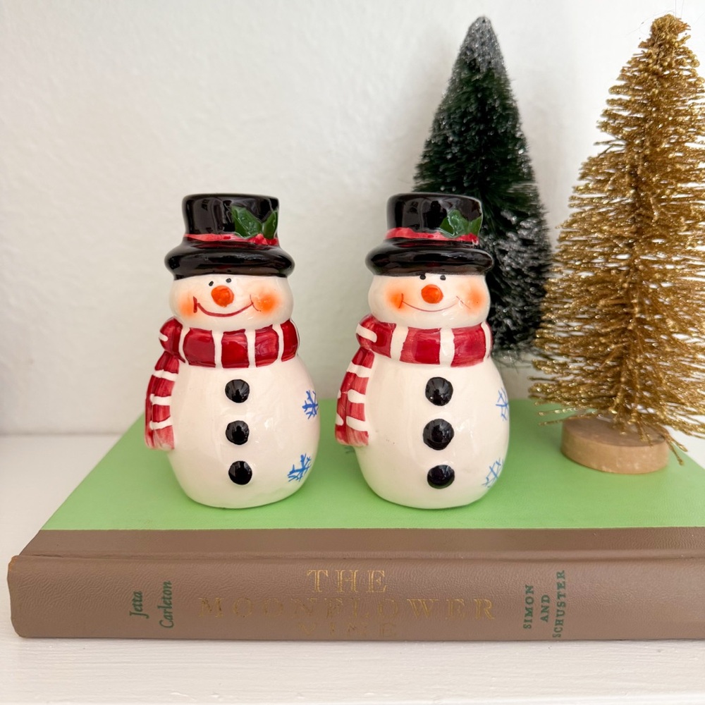 Festive Snowman Matching Salt and Pepper Shakers 3.5” Vintage Christmas Decor